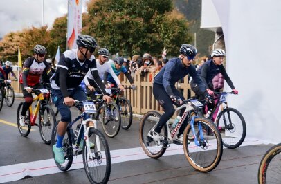 2025�й����г��˶����δ�ᣨɽϵ�У��ߵ�ʮһ�컷���ɴ�ɽ�����г�ԽҰ��Բ���չ�