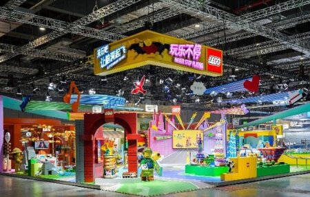 Lego Group Debuts at the 8th CIIE, Inviting Everyone to Have Fun Together
