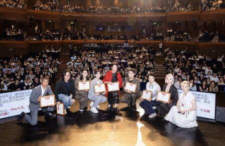 TEDx̲ȴڻУλ羫Ӣ·ϵ