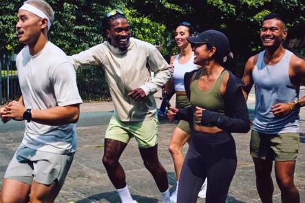 lululemonƳӯFAST AND FREEܲϵкȫSplit ShiftЬ