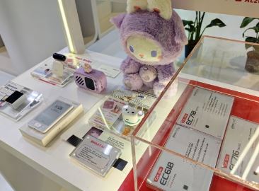 十方融海小智AI亮相2026MWC世界移动通信大会，创新展现“深圳智造 ...